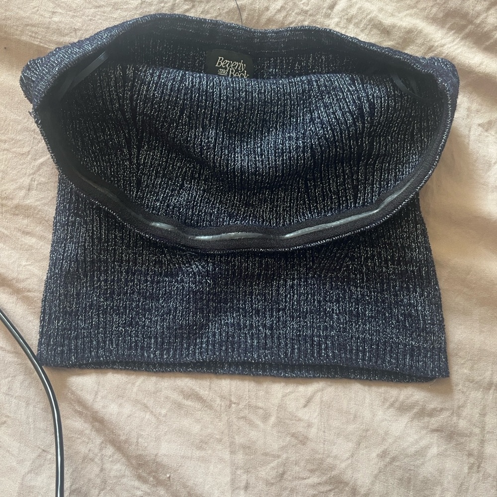 Beverly and Beck Navy Knit Top